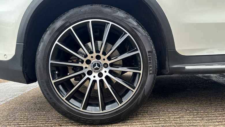 Mercedes-Benz GLC 250 4Matic AMG Line Premium Plus 5dr 9G-Tronic Petrol Estate